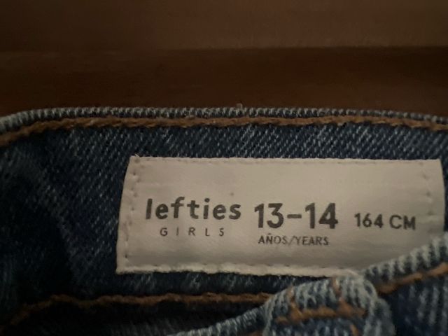 Pantalones vaqueros Lefties rotos