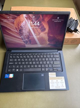ASUS VivoBook 14" Portátil Negro