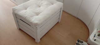 Baúl-asiento de madera