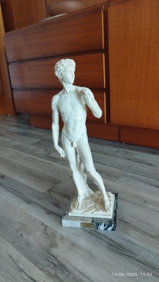 Estatua David de mármol