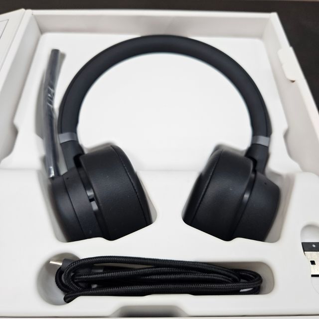 Auriculares Lenovo Go Wireless ANC nuevos