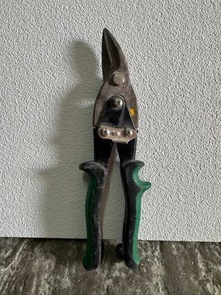 Tijeras cortar chapa - Zurdo con muy pocos cortes.