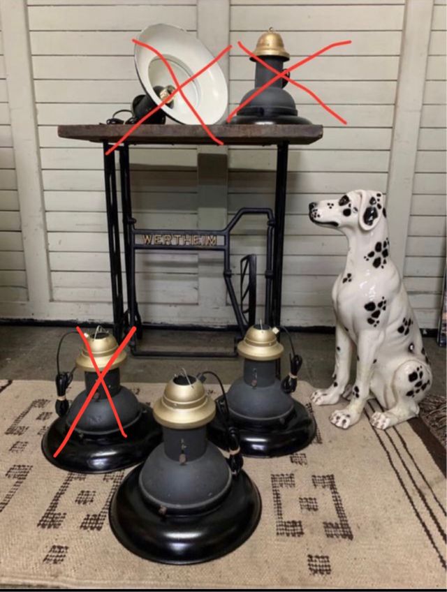 Rimangono 2 fari industriali. Antichi. 70 unità