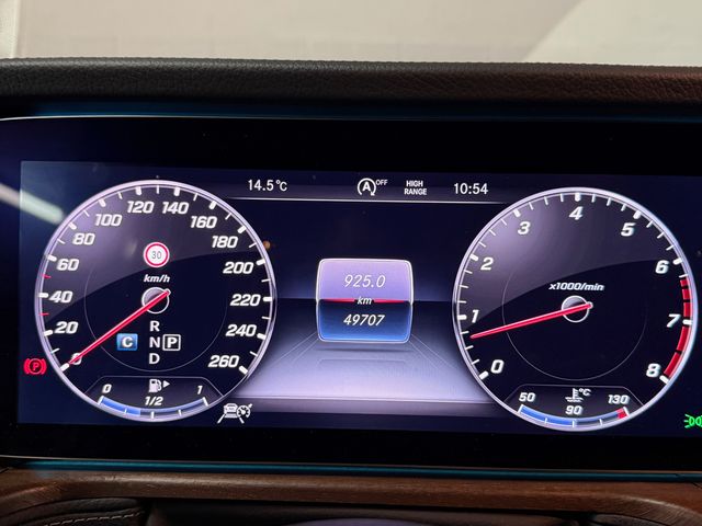 Mercedes-Benz G500 V8 422Cv
