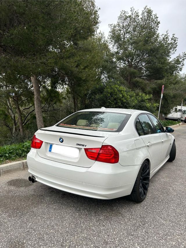 BMW Serie 3 e90 325i 2009