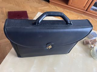 Maletín ejecutivo negro de poli piel 