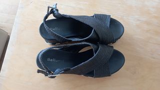 Sandalias cuña Bellucci negras, talla 38