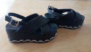 Sandalias cuña Bellucci negras, talla 38