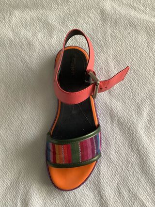 Sandalias Geox naranja coral con tira multicolor