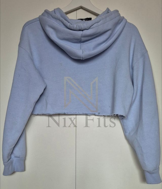 Sudadera Bershka azul cropped