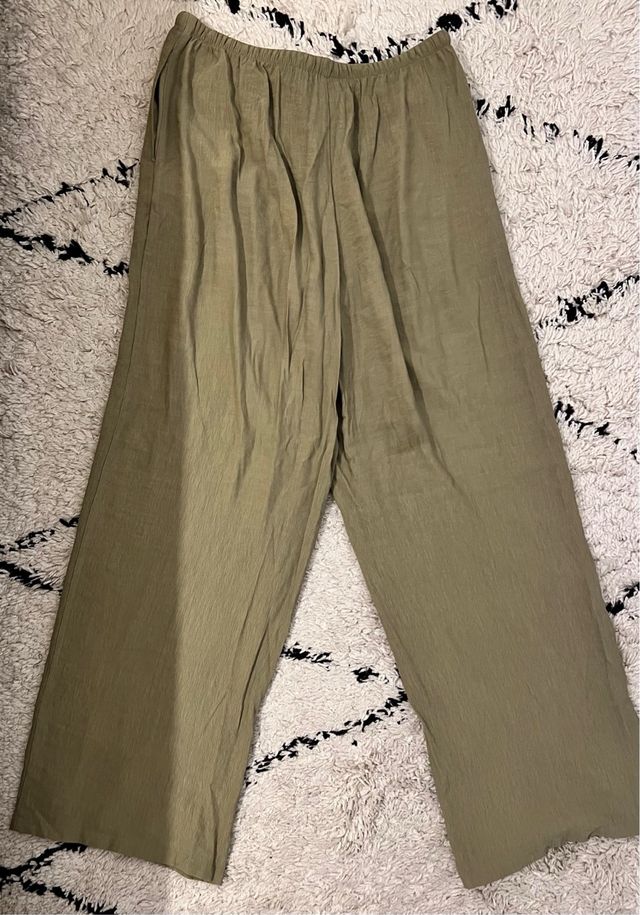 Pantalones fluidos Zara - Verde oliva