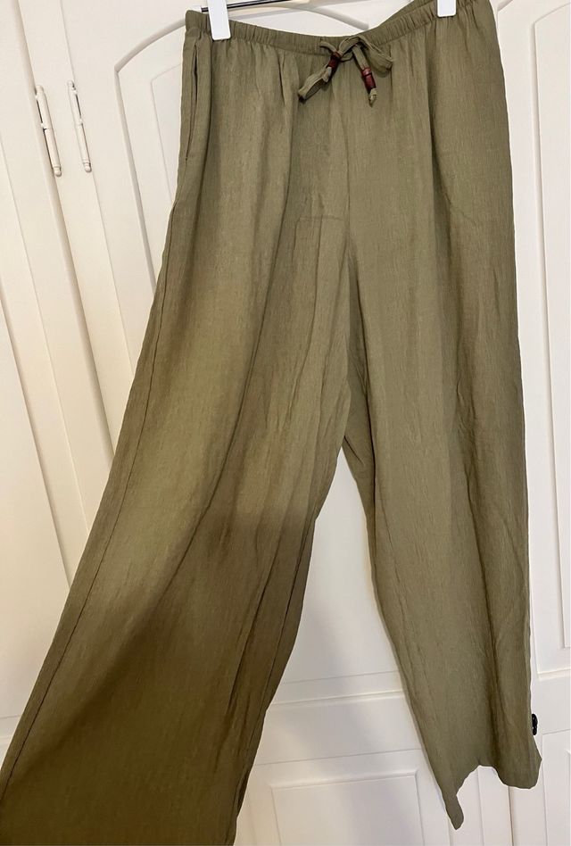 Pantalones fluidos Zara - Verde oliva