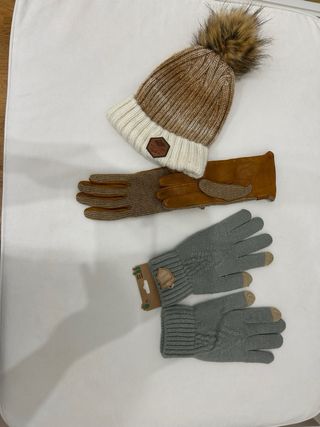 gorro y guantes juntos