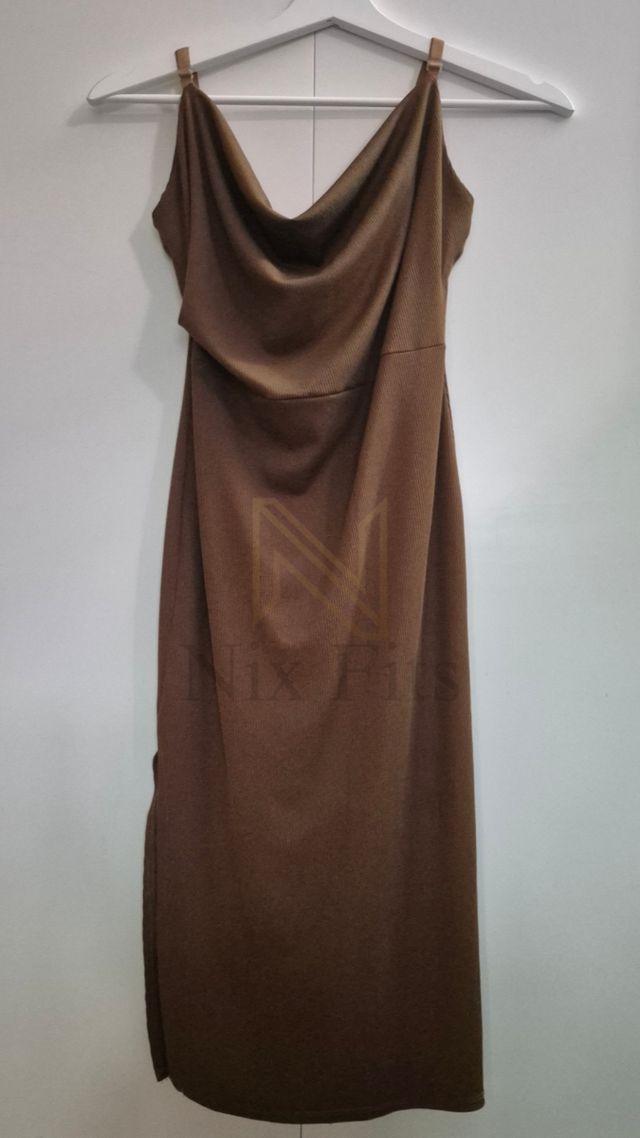 Vestido midi marrón ajustado