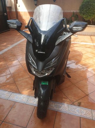 Honda Forza 125cc - Scooter