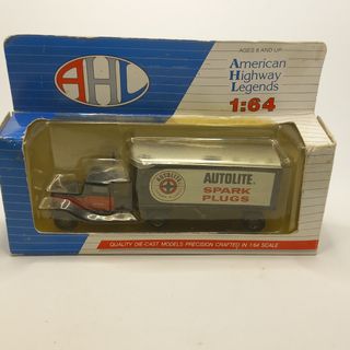 Camion con rimorchio Peterbilt 260 hartoy 1:64