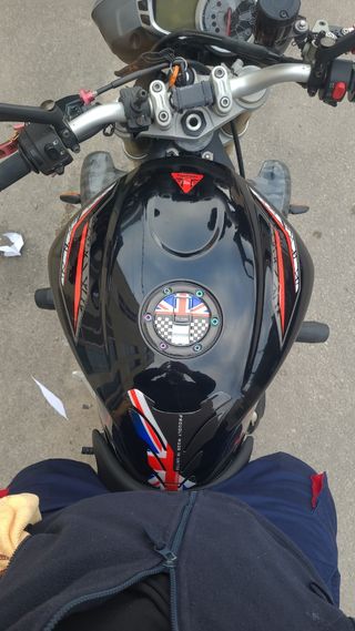 Triumph Street Triple 675 a2