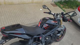 Triumph Street Triple 675 a2