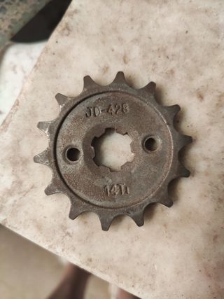 Piñón motor 50cc-125cc usado
