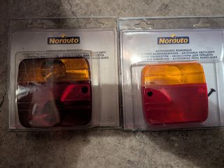 Luces + portamatrícula para remolque ligero