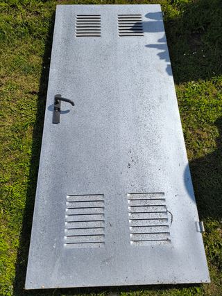 Puerta chapa galvanizada con marco