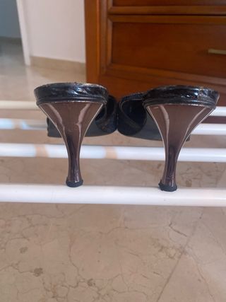 Zapatos negros D&A tacón bajo