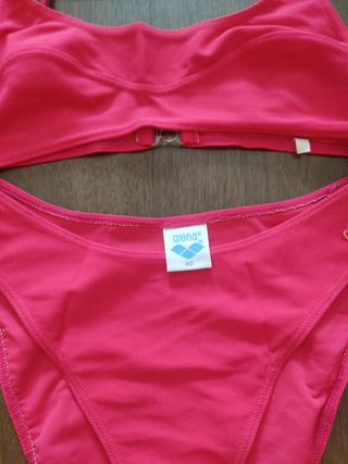 Bikini marca Arena talla 40