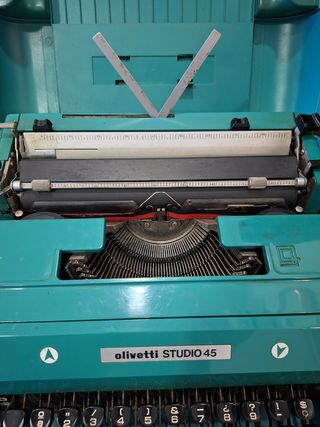 Olivetti Studio 45: Máquina de escribir vintage