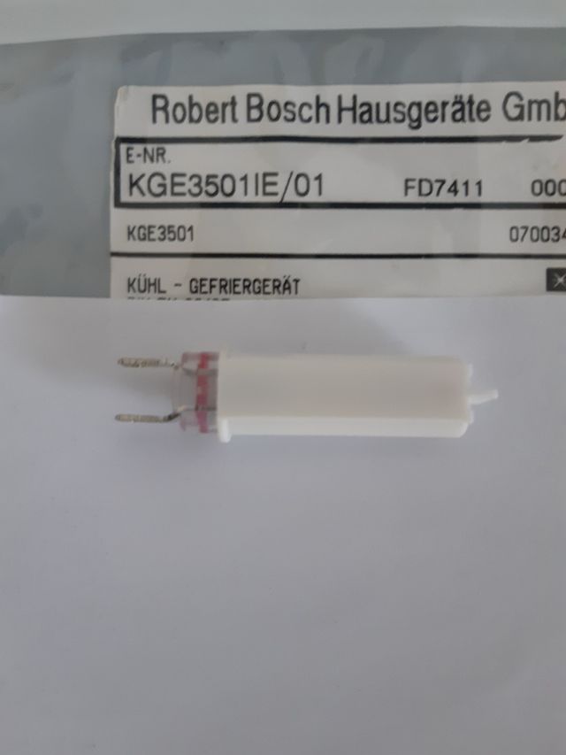 Vários acessórios de refrigerador Bosch KGE3501IE/01