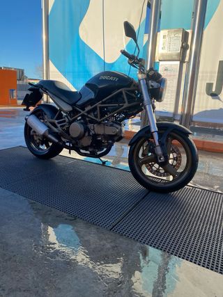 Ducati Monster 600