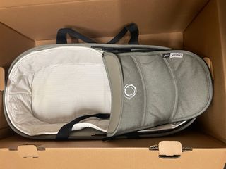 Bugaboo Bee5 Gris - Carrito Bebé con fundas y saco