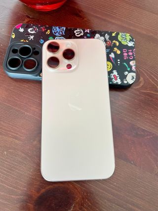 iPhone 16 Pro Max 256GB - Dorado