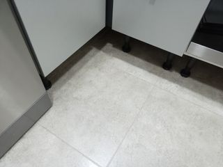 Azulejos varios: 13+3+8+10+6+7+5uds. Total 52.