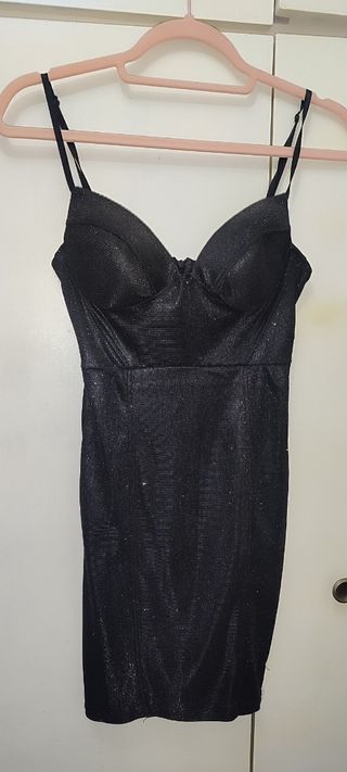 Vestido negro brillante