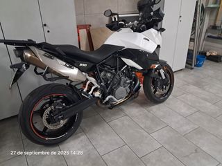 KTM 990 SMT -29.700km !!! TODA ORIGINAL.