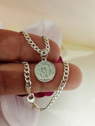 Divina pulsera plata virgen niña.