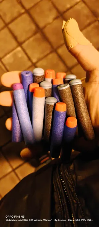 Nerf Elite:2Pistolas+diana electronica+pila+dardos