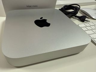 Mac Mini M2 Pro 512GB + Accesorios