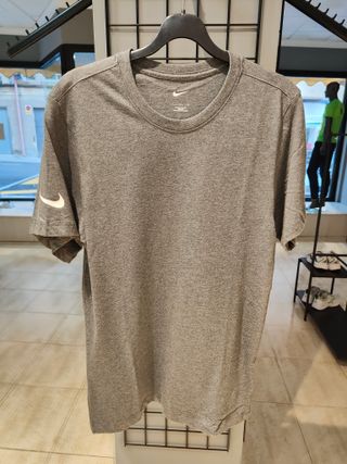 Camiseta Nike gris S