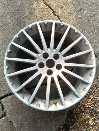Llanta de un alfa 17 pulgadas