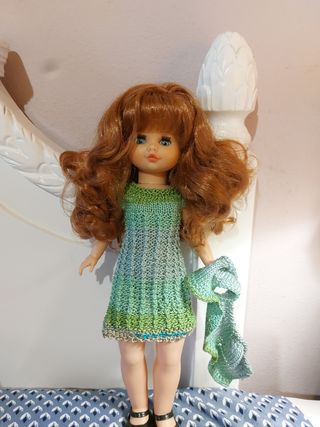Muñeca Sintra vestida de punto
