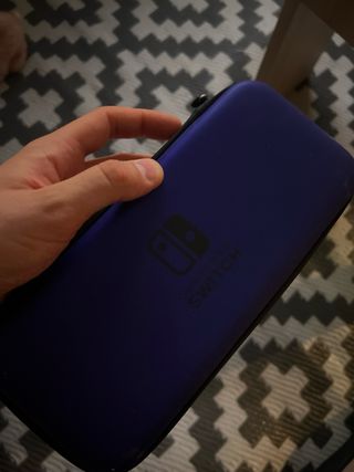 Nintendo Switch - Azul y Rojo

