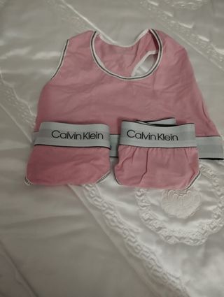 Conjunto Calvin Klein rosa