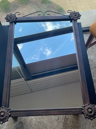 Espejo de forja con flores