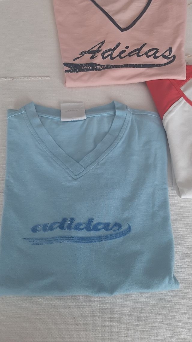 Camiseta Adidas talla M - Azul  .En perfecto estad