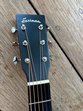 Guitarra Eastman E1D acústica