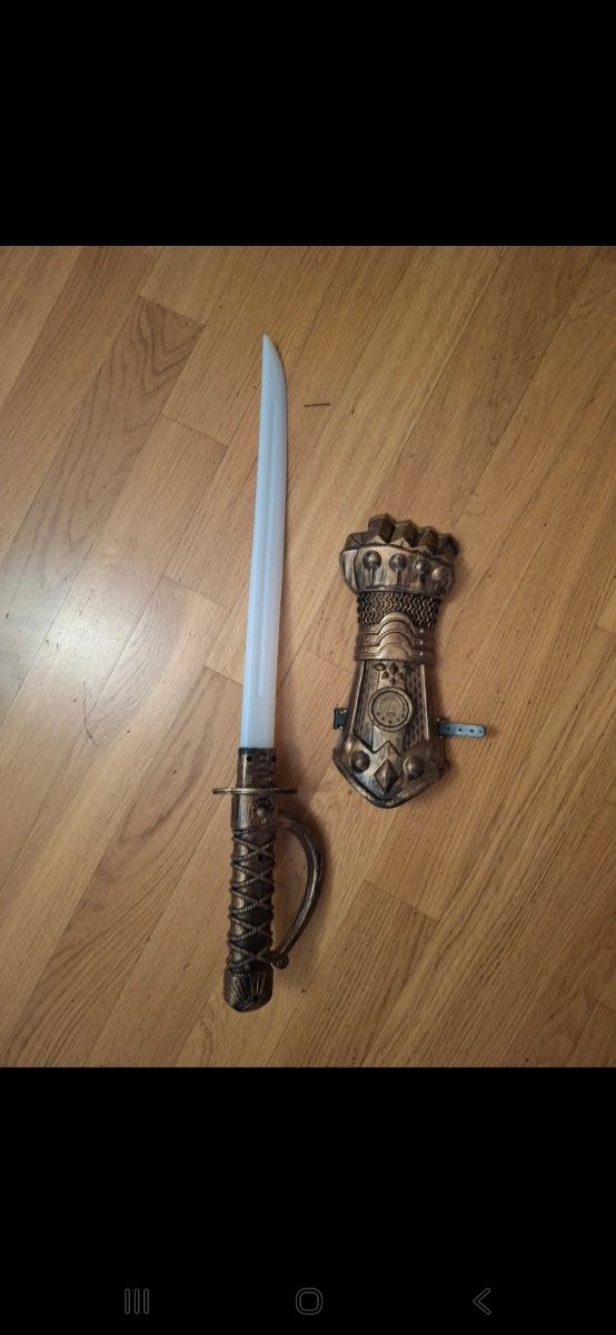 Spada e guanto giocattolo luce e suono