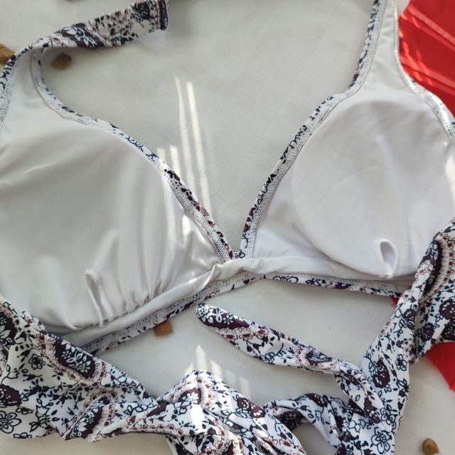 Bikini paisley blanco y multicolor