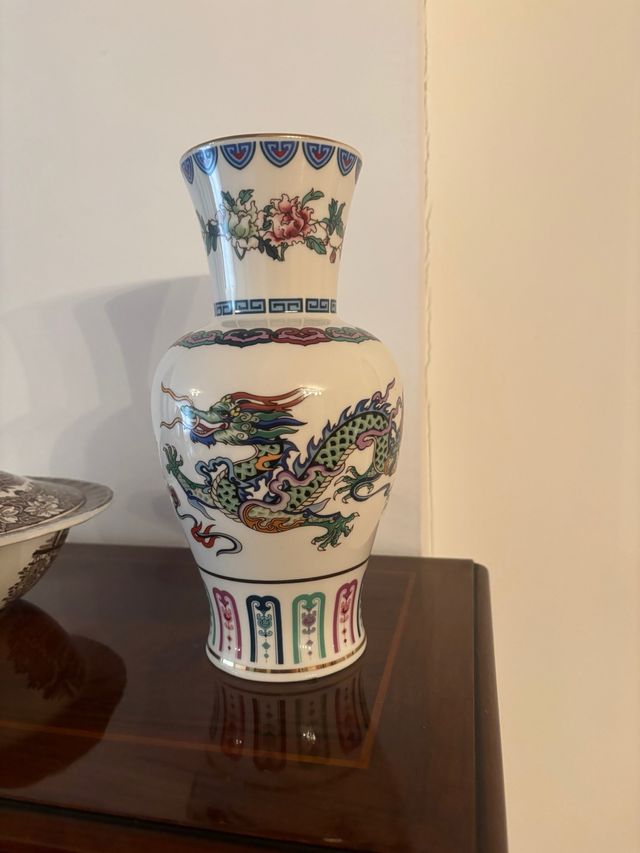 Jarrón chino dragón porcelana