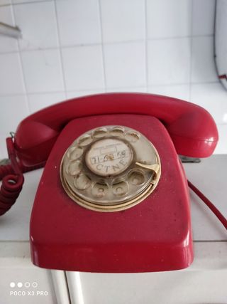 Teléfono giratorio antiguo